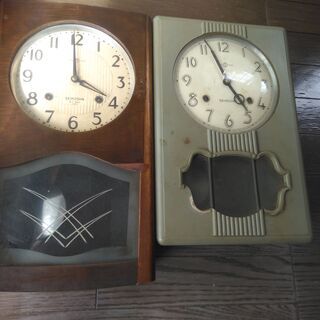 古い掛け時計2個