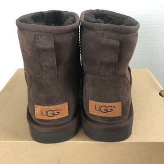 【新品・未使用】uggムートンブーツ24cm　秋冬人気カラー