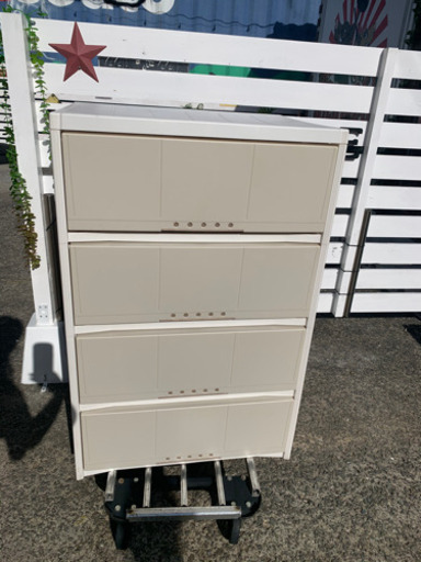 ☆(取引成立)美品✨4段収納ケース★