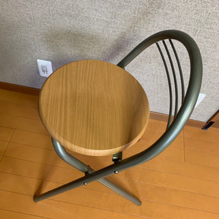 折りたたみの椅子です。