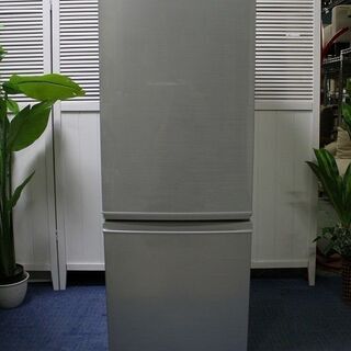 24時間以内に発送✨️ ニンテンドー3DS LL シルバー×ブラック 極美品-R2100) SHARP シャープ　2ドア冷凍冷蔵庫　167L　SJ-D17E-S 2019年製! 冷蔵庫 店頭取引大歓迎♪