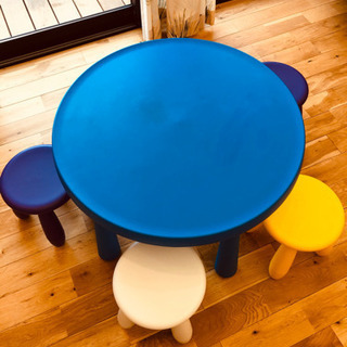 キッズ　IKEA テーブル、椅子セット