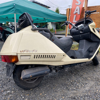 オートショップable 02100613H ホンダ フュージョンX クリーム 関東圏内 即日配送 激安配送料金3000円〜。 他にも多数出品中！！オートショップableで検索♩ 修理や買取も可能です！クレジット分割、代引き支払い可能！平均在庫日数3日 業者卸にも オートショップable 02100613H ホンダ フュージョンX クリーム 関東