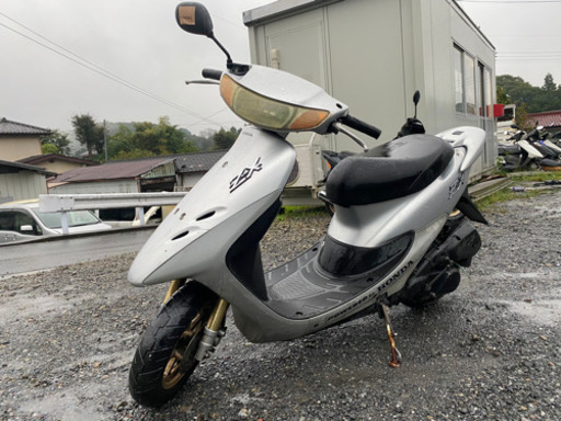 オートショップable 02100614H ホンダ ライブディオZX シルバー 関東圏内 即日配送 激安配送料金3000円〜。 他にも多数出品中！！オートショップableで検索♩ 修理や買取も可能です！クレジット分割、代引き支払い可能！平均在庫日数3日 業者卸にも