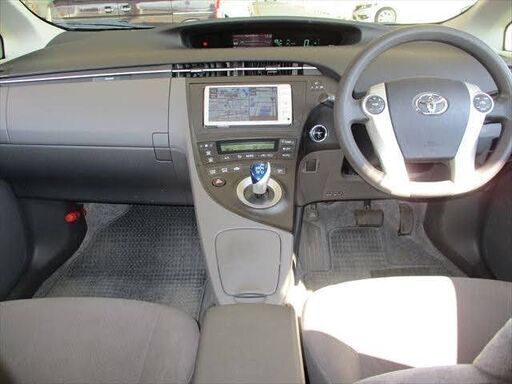 自社ローン 保証人なし 沖縄限定 プリウス ｌ 内地使用中古車 ｼﾙﾊﾞｰﾒﾀﾘｯｸ 純正sdﾅﾋﾞ 車検r7 1 Etc カーコネクションズ 浦添のプリウスの中古車 ジモティー