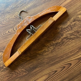昭和30〜40年代の木製コートハンガー「金具あり」