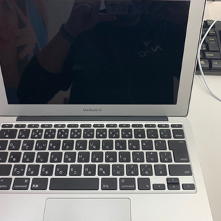 MacBook Ari 2015年製　本日で募集締め切ります一度問い合わせがあって連絡なくなった人には譲りません MacBook Ari 2015年製 本日で募集締め切ります一度問い合わせがあって