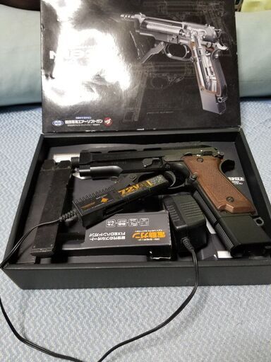 マルイ　電動ハンドガン　m９３r　１８禁