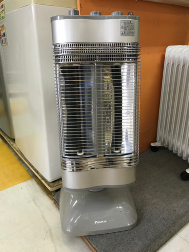 【リサイクルストアスターズ鹿大店】ダイキンヒーター　遠赤外線　暖房機　セラムヒート　ヒーター　首振り　転倒保護スイッチ付き