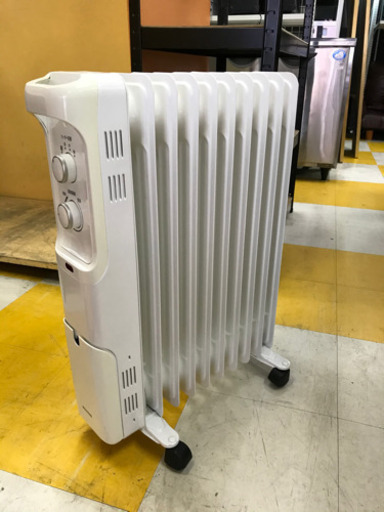 【リサイクルストアスターズ鹿大店】2017年製　オイルヒーター　ウェーブ型オイルヒーター　アイリスオーヤマ　POH-1210KS-W