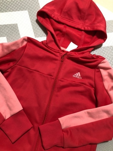 Adidas ピンクパーカー 140cm たぬきち 塚田のキッズ用品 子供服 の中古あげます 譲ります ジモティーで不用品の処分 Adidas ピンクパーカー 140cm たぬきち 塚田のキッズ用品 子供服 の中古あげます 譲ります ジモティーで不用品の処分
