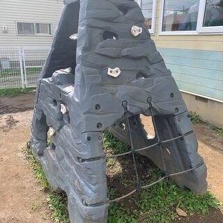 本格的クライミング　クライマーズマウンテン　　山型遊具　健康遊具