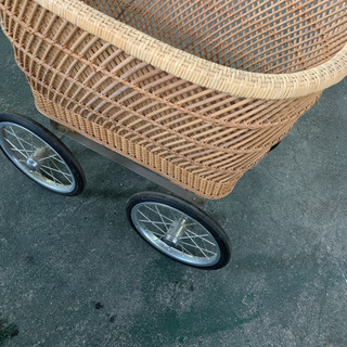 乳母車　籐　手押し車