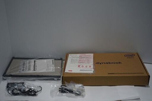 Dynabook ダイナブックPR6DNRA4447FD1 [ノートパソコン dynabook R63/DN 液晶13.3型/Core i7(8550U)-1.8GHZ/SSD 256GB/メモリ 8GB/Windows10Pro 64bit/シルバー(f10061506-771)