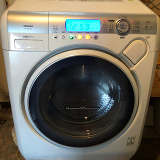 ドラム式全自動洗濯機乾燥機付き