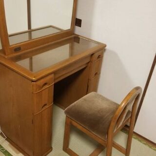 木製ドレッサー(椅子付き)