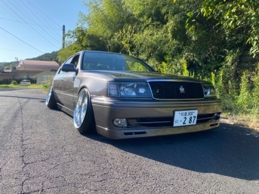 15クラウンロイヤルサルーン 交換希望 Toyo 神村学園前のクラウンの中古車 ジモティー