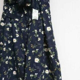 新品タグ付 Earth Music Ecology ベルト付きタックフレアースカート ネイビー にゃんきち 新船橋の服 ファッションの中古 古着あげます 譲ります ジモティーで不用品の処分