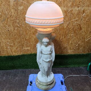 ライトスタンド彫像　