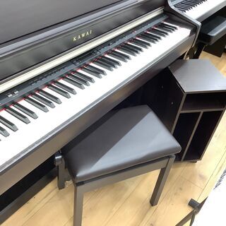 楽譜等を収納できるラック付き！河合楽器の電子ピアノのご紹介です！
