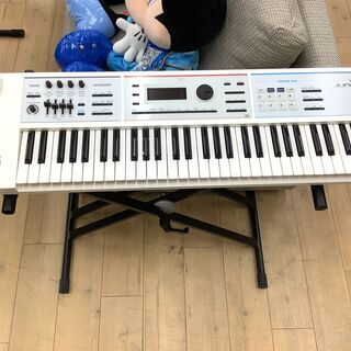 ROLAND(ローランド)の多機能シンセサイザーです！