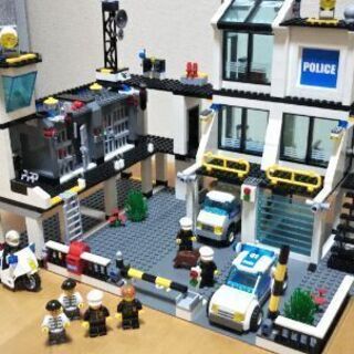 値下げしました レゴシティ 警察署セット7744 車輌 すかい 新横浜のおもちゃ ブロック の中古あげます 譲ります ジモティーで不用品の処分