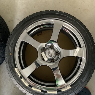 スタッドレ付き　アルミホイール　４本セット　215/45R17．プリウス　30系、50系　スバルの一部にあいます。