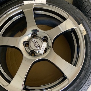 スタッドレ付き　アルミホイール　４本セット　215/45R17．プリウス　30系、50系　スバルの一部にあいます。