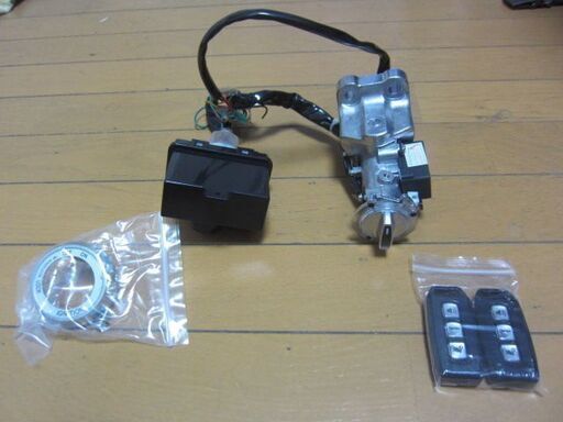 Nmax125 155用 後付け スマートキー化キットリモコン付き アンサーバック 警報機能 すぐ引き渡しできます しげっち 那覇のヤマハの中古あげます 譲ります ジモティーで不用品の処分 Nmax125 155用 後付け スマートキー化キットリモコン付き アンサーバック 警報機能 すぐ引き渡しできます しげっち 那覇のヤマハの中古あげます 譲ります ジモティーで不用品の処分