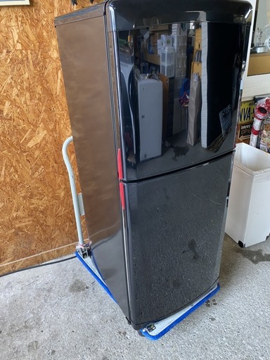 C１０２３　２ドア冷蔵庫　三菱　１３６L  2008年