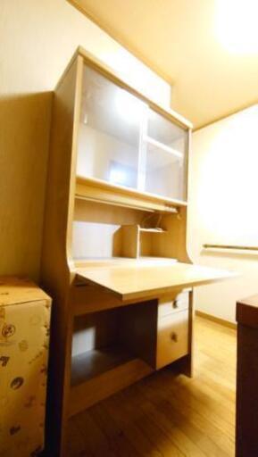 10 22まで 0円 本棚一体型デスク差し上げます 車で回収できる方 勉強机 Ak 勝川のテーブル 学習机 の中古あげます 譲ります ジモティーで不用品の処分