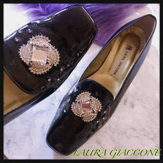 ご購入者様決定[LAURA GIACCONE]イタリア製 エナメル きらきらジュエリーパンプス ご購入者様決定[LAURA GIACCONE]イタリア製 エナメル きらきら