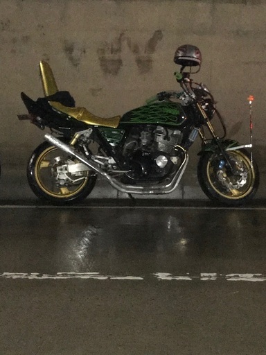 ヤマハ XJR400