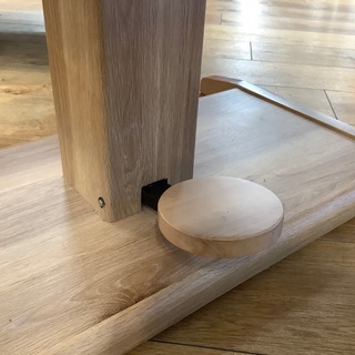 高さ調整ができて便利！シギヤマ家具の昇降テーブルです。