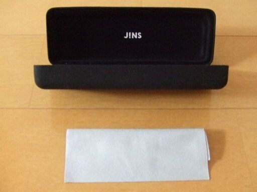 差し上げます Jins メガネケース メガネ拭きクロス えりこ 本八幡の家庭用品 その他 の中古あげます 譲ります ジモティーで不用品の処分