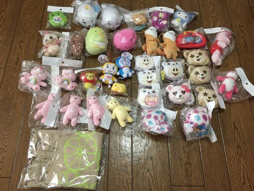 ⑩【全て新品・送料込】ピンクラテ、ドラえもん、ミルキーなど36点まとめ売り