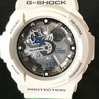 CASIO G-SHOCK ジーショック 白デジアナ腕時計 GA−300  ホワイト針 シルバー文字盤