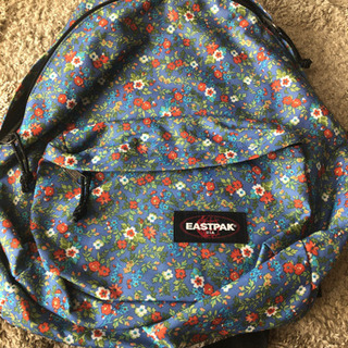 eastpak 花柄バックパック