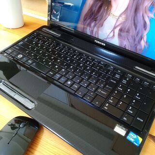ブルーレイ対応♪　可愛いルビーロゼピンクのTOSHIBA★　大容量750G！　美品☆　薄型軽量で持ち運びも便利♪　最新Windows10！　高速PC★　メモリ4G　テンキー付き　東芝　TOSHIBA　dynabook　大画面　最新Windows10　64Bit　ピンク　高級感　15.6インチ　マウス付き 　ノートパソコン　無線LAN　Wi-Fi対応 　DVDドライブ　テンキー＆ウェブカメラ付き ブルーレイ対応♪ 可愛いルビーロゼピンクのTOSHIBA☆ 大容量750G！ 美