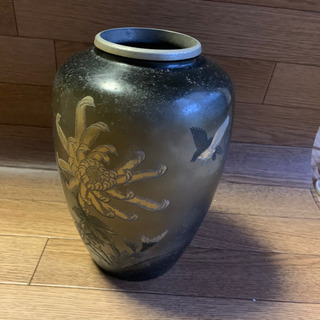 アルミ彫金花瓶