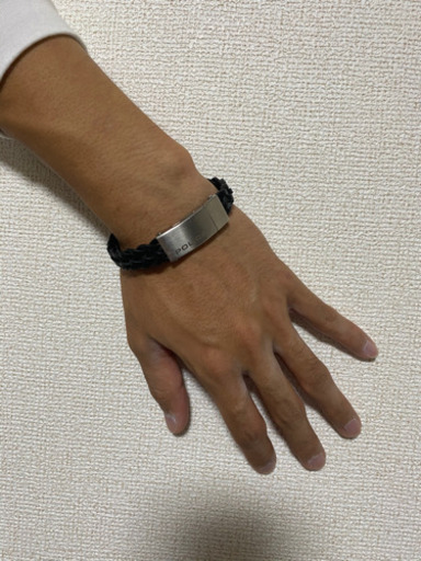 Police ブレスレットレザーメンズ まお 黒石のアクセサリー ブレスレット の中古 古着あげます 譲ります ジモティーで不用品の処分