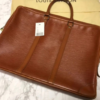 LOUIS VUITTON エピ　ポルトドキュマン　モカ　鑑定済み LOUIS VUITTON エピ ポルトドキュマン モカ 鑑定済み