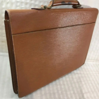 LOUIS VUITTON エピラインのアンバサダー