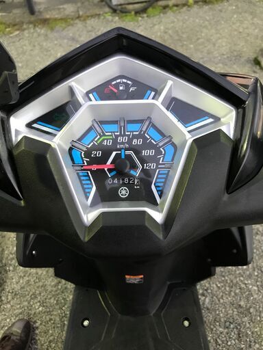 (値下げ)ヤマハ シグナスRAY ZR 113cc　赤／白　売ります。 値下げ)ヤマハ シグナスRAY ZR 113cc 赤／白 売ります。 Amazon.co.jp