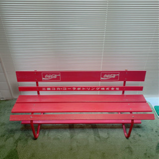 木製コカコーラベンチ