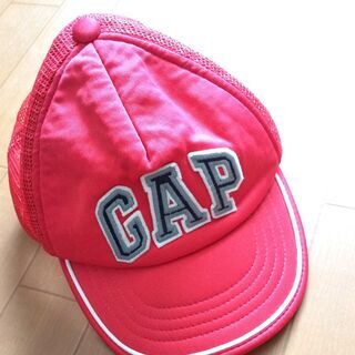 サイズ52-54cm GAP 子供用帽子 キャップ 赤 メッシュタイプ