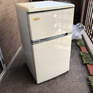 ２ドア冷凍冷蔵庫：単身者やサイド用に