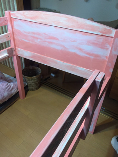 女の子用、ロフトベッドです。