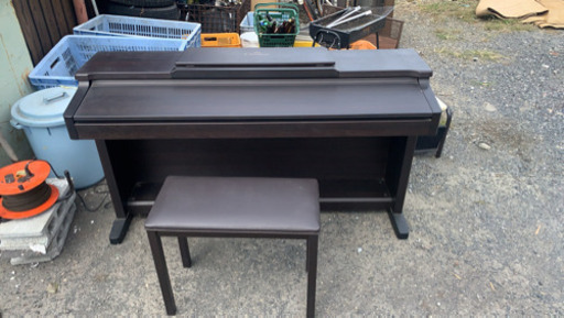 ヤマハ　clavinova 電子ピアノ
