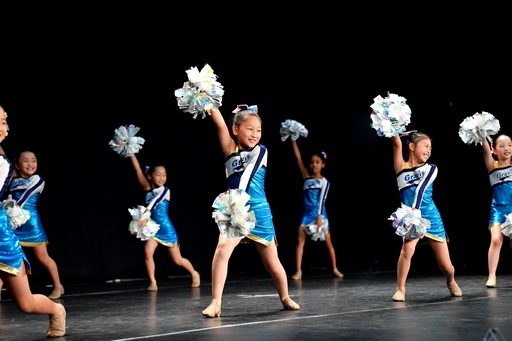 鶴川でチアダンスやるならここ 小学生から高校生まで通えるチアダンスクラス新メンバー募集 Gravis 鶴川のダンスの生徒募集 教室 スクールの広告掲示板 ジモティー